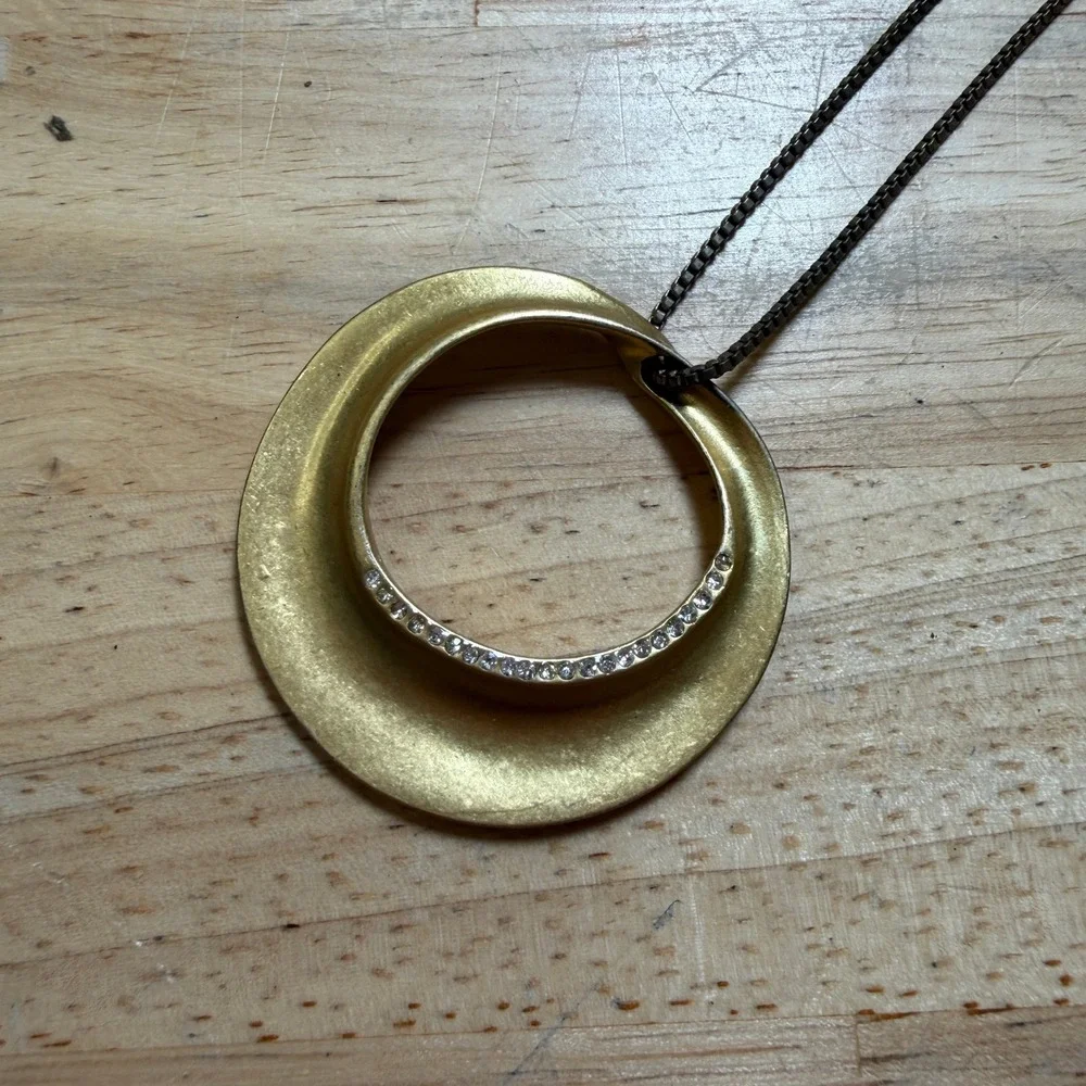 Circle‎ Pendant Necklace Gold Tone Crystal Minimalist Elegant Statement